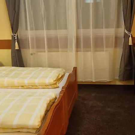 2x Einzelbetten - Gaestezimmer - 11min Von Giessen Zentrum 8,4km In 3*