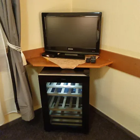 2x Einzelbetten - Gaestezimmer - 11min Von Giessen Zentrum 8,4km In 3* Fernwald