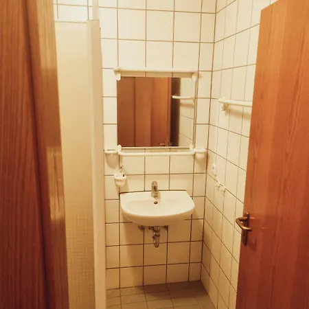 2x Einzelbetten - Gaestezimmer - 11min Von Giessen Zentrum 8,4km In 3*