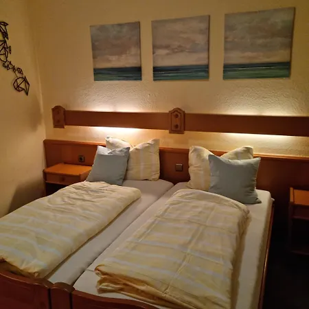 2x Einzelbetten - Gaestezimmer - 11min Von Giessen Zentrum 8,4km In Fernwald