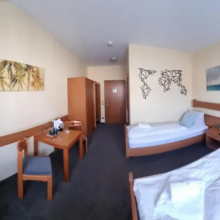 2x Einzelbetten - Gaestezimmer - 11min Von Giessen Zentrum 8,4km In 3*