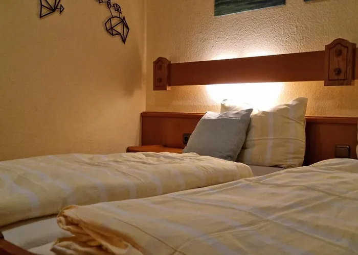 2x Einzelbetten - Gaestezimmer - 11min Von Giessen Zentrum 8,4km In Apartahotel Fernwald