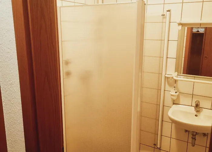 Apartahotel 2x Einzelbetten - Gaestezimmer - 11min Von Giessen Zentrum 8,4km In Fernwald