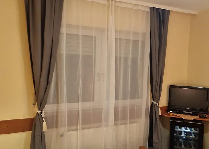 2x Einzelbetten - Gaestezimmer - 11min Von Giessen Zentrum 8,4km In Fernwald